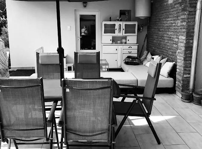 בית נופש House For 6 Ppl At Balaton שיופוק