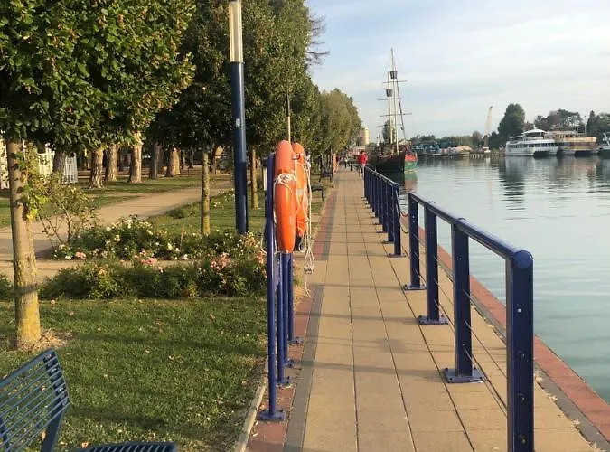 House For 6 Ppl At Balaton בית נופש